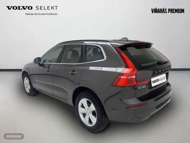 Usado Volvo XC60 Core 197 CV (144 kW) 2024 Gris / plata SUV