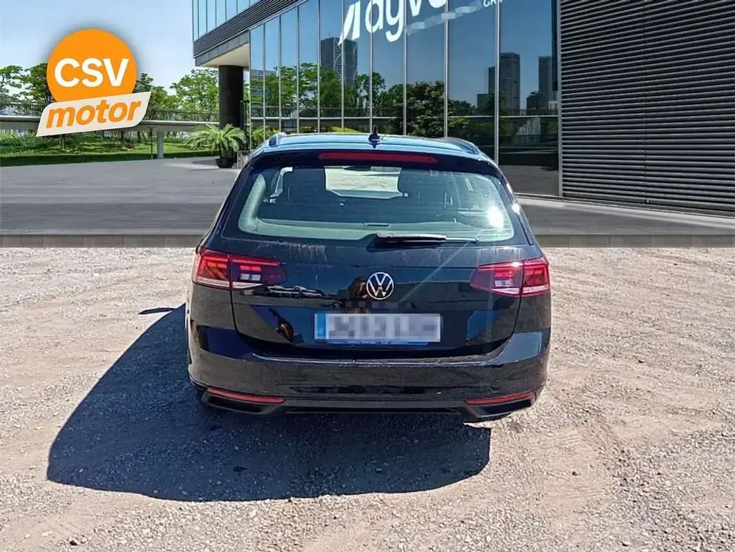 Usado VW Passat Business 122 CV (89 kW) 2021 Negro Familiar