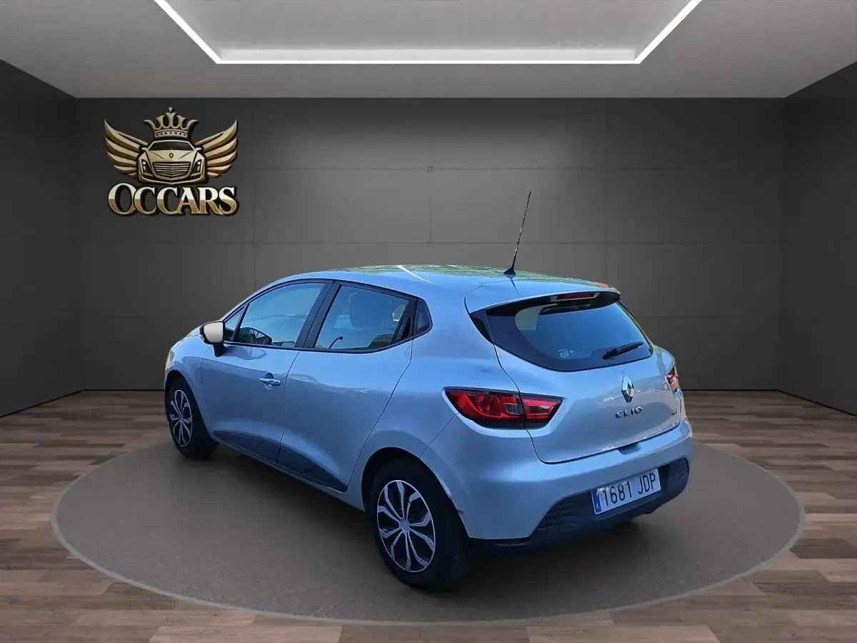 Usado Renault Clio IV Business 75 CV (55 kW) 2015 Gris Utilitario