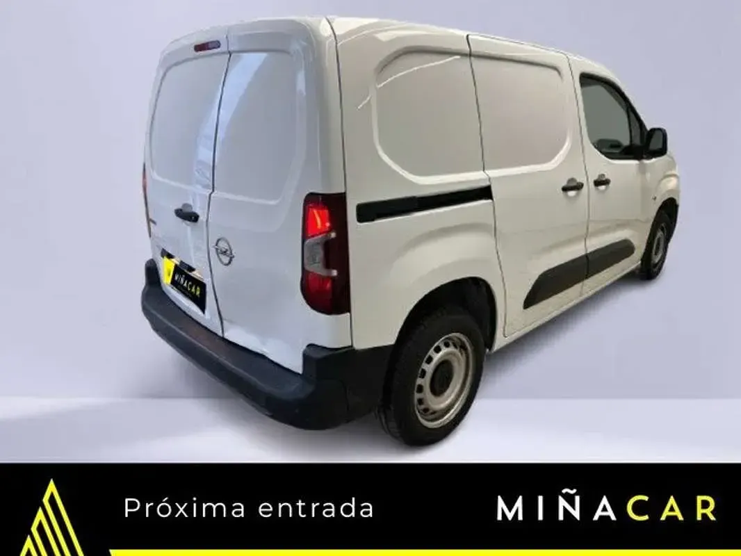 Usado Opel Combo S 99 CV (72 kW) 2021 Blanco Monovolumen