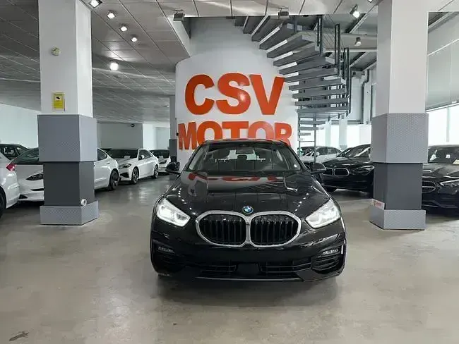 Käytetty BMW 116 116 HP (85 kW) 2021 Musta Viistoperä