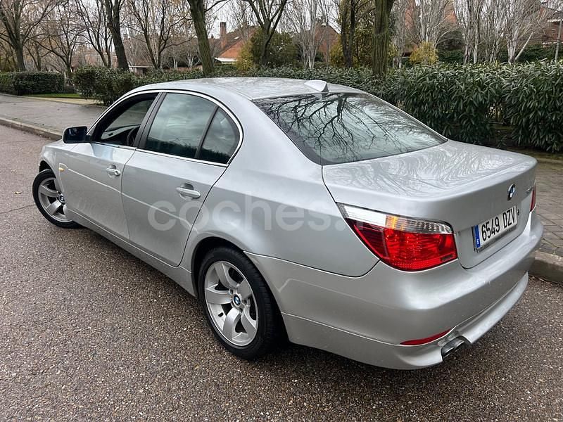 Usado BMW 525 177 CV (130 kW) 2006 Gris / plata Berlina