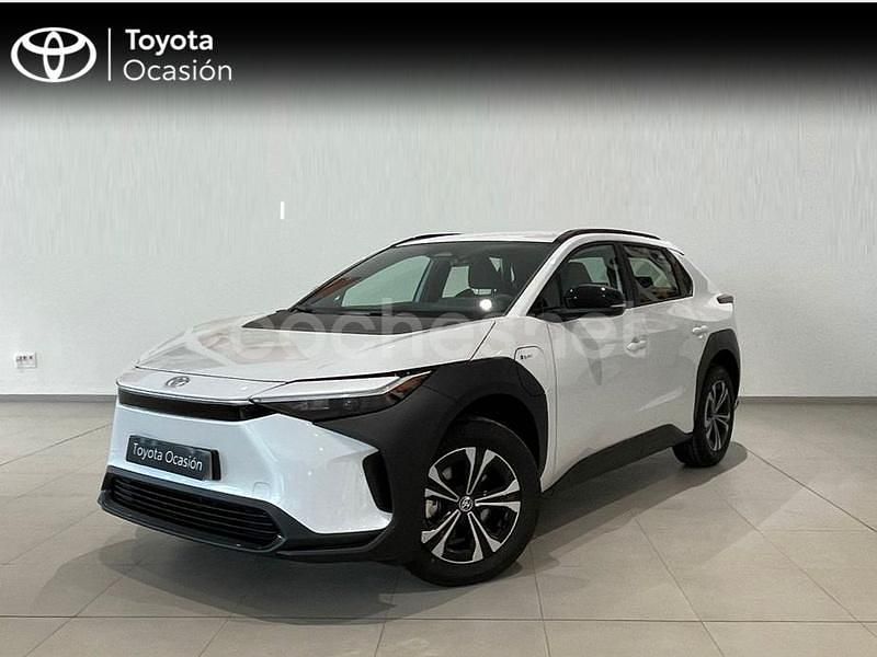 Eléctrico Usado 2025 Toyota bZ4X Advance SUV | 32.900 € - Imagen 1/4