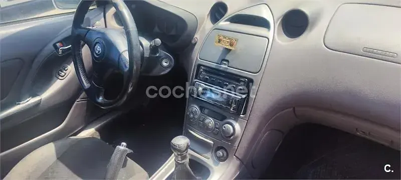 Usado Toyota Celica 143 CV (105 kW) 2003 Gris / plata Coupe