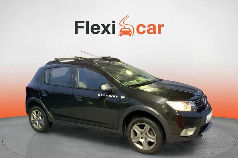 Negro Usado 2017 Dacia Sandero Stepway Utilitario | 7990 € (Buen precio) - Imagen 1/4