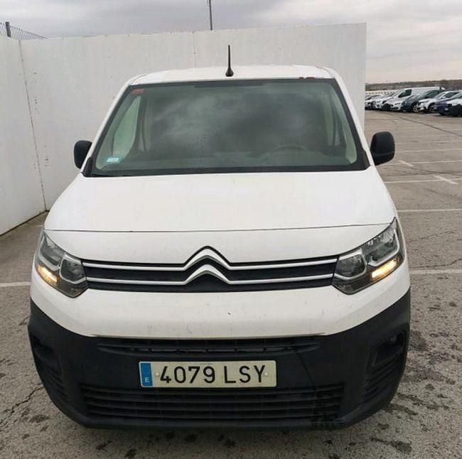 Usado Citroën Berlingo 100 CV (73 kW) 2021 Blanco Monovolumen