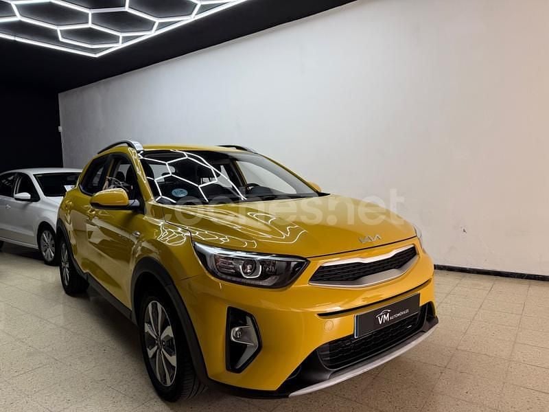 Usado Kia Stonic 100 CV (73 kW) 2022 Azul SUV