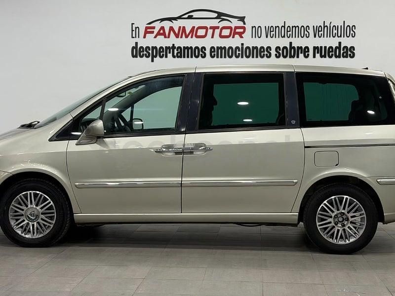 Usado Lancia Phedra 170 CV (125 kW) 2008 Beige Monovolumen