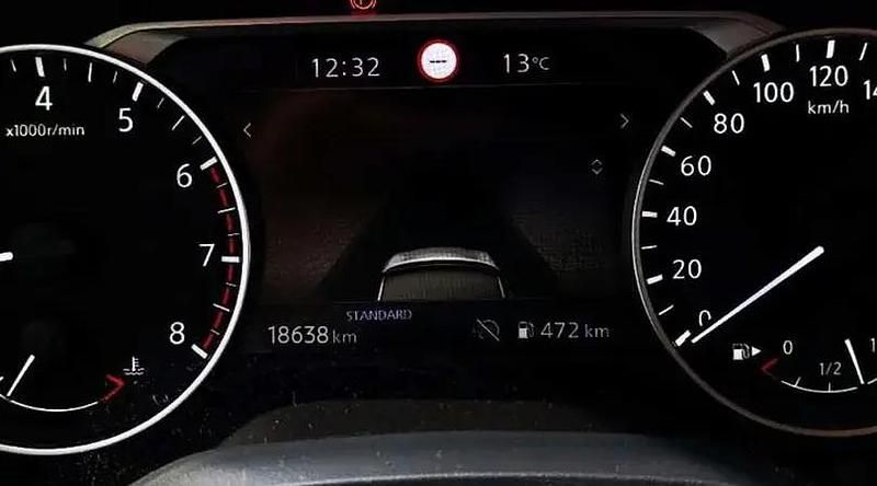 Usado Nissan Qashqai Acenta 158 CV (116 kW) 2024 Diamond silver (metalizado) SUV