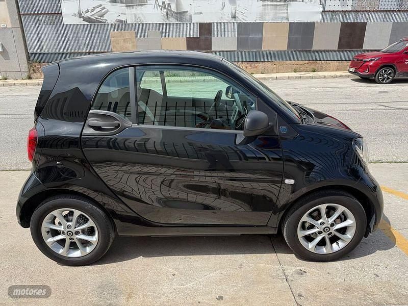 Usado Smart ForTwo Electric Drive 59 kW (81 CV) 2019 Negro Coupe