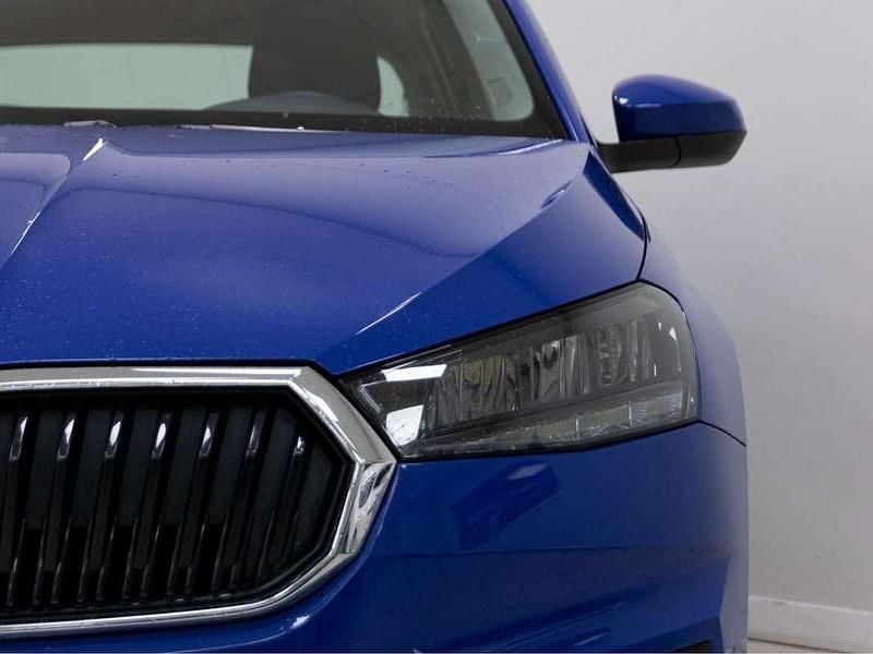 Usado Skoda Fabia Active 95 CV (69 kW) 2022 Azul Utilitario