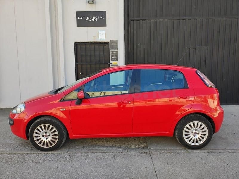 Usado Fiat Punto Evo Emotion 90 CV (66 kW) 2010 Rojo Utilitario