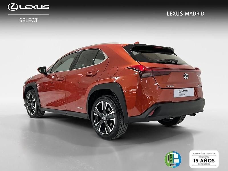 Usado Lexus UX 184 CV (135 kW) 2023 Naranja SUV
