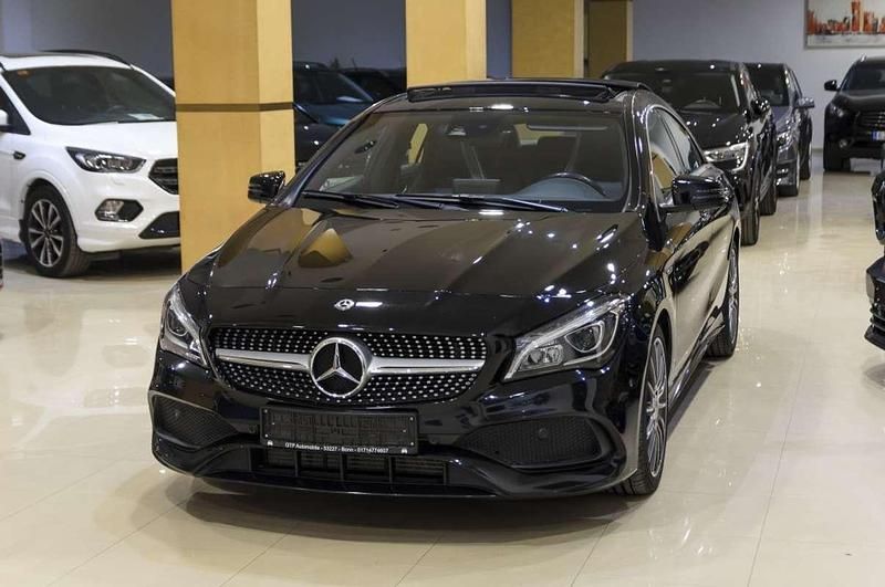 Usado Mercedes CLA200 136 CV (100 kW) 2019 Negro Coupe