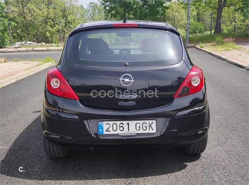 Usado Opel Corsa 90 HP (66 kW) 2008 Preto Citadino