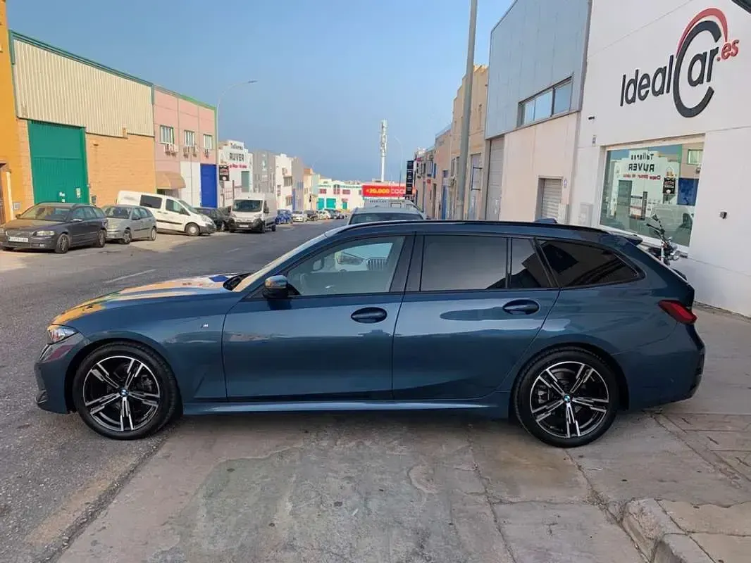 Usado BMW 318 M Sport 150 CV (110 kW) 2025 Azul Familiar