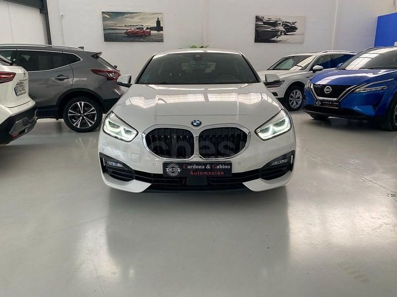 Usado BMW 118 Comfort Edition 150 CV (110 kW) 2020 Blanco Utilitario