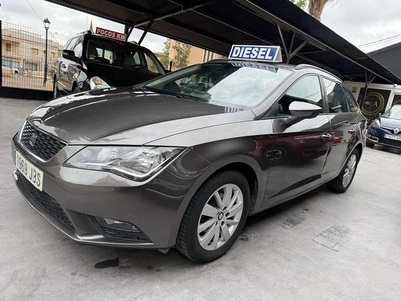 Käytetty Seat Leon Style 110 HP (80 kW) 2015 Viistoperä