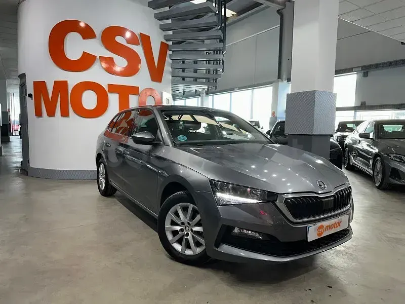 Usado Skoda 110 R Ambition 110 HP (80 kW) 2022 Cinzento Sedan