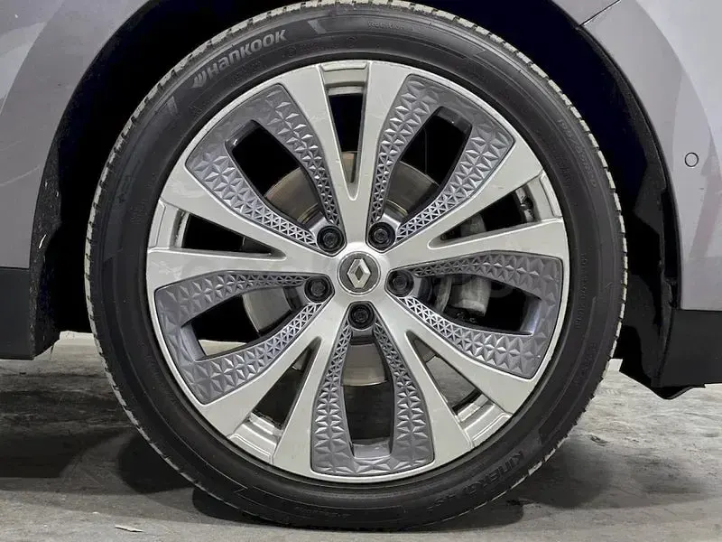 Usado Renault Grand Scénic IV Zen 140 CV (102 kW) 2020 Gris / plata Monovolumen