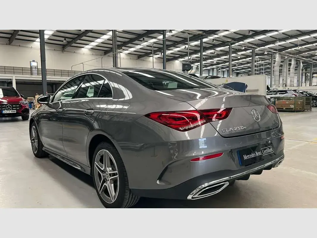 Usado Mercedes CLA250e 218 CV (160 kW) 2023 Gris Coupe