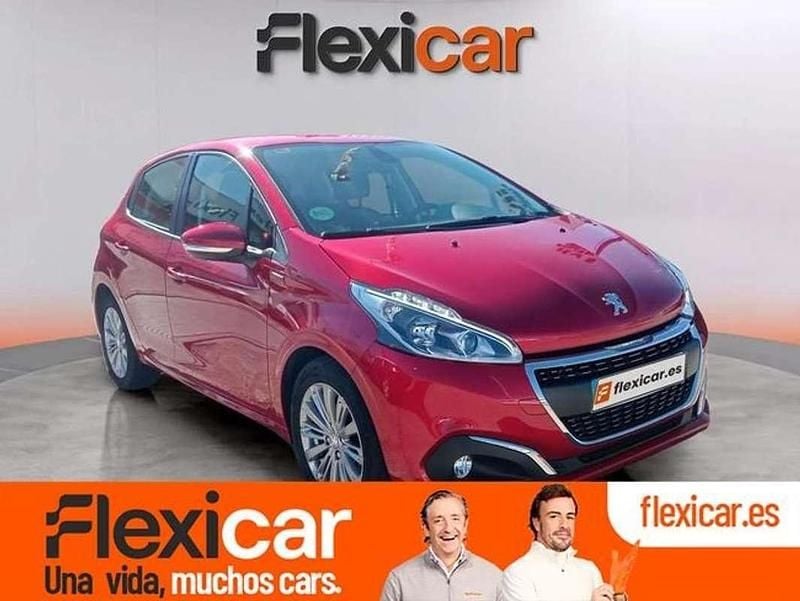 Usado Peugeot 208 Active 102 CV (75 kW) 2019 Rojo Utilitario