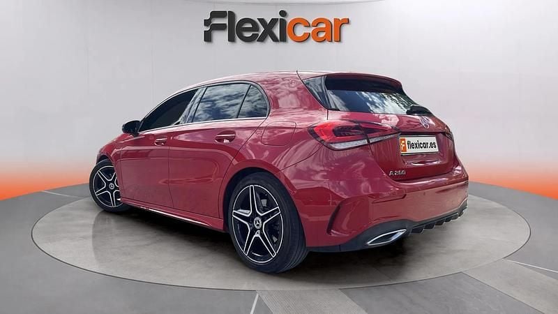 Usado Mercedes A200 163 CV (119 kW) 2018 Rojo Berlina