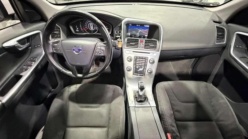 Usado Volvo V60 Kinetic 120 CV (88 kW) 2016 Blanco Familiar