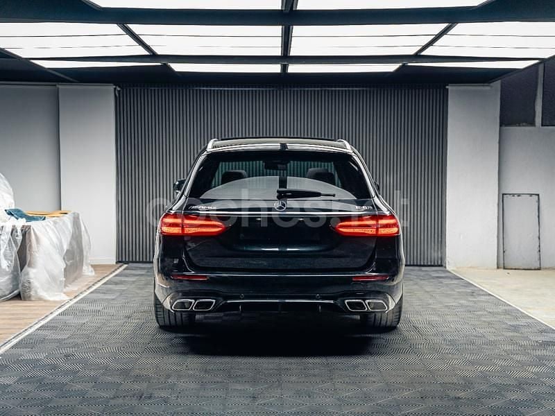 Usado Mercedes E63 AMG 571 CV (419 kW) 2019 Negro Familiar
