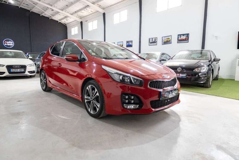 Rojo Usado 2017 Kia Ceed Sportswagon GT-Line Familiar | 14.500 € (Precio justo) - Imagen 1/4