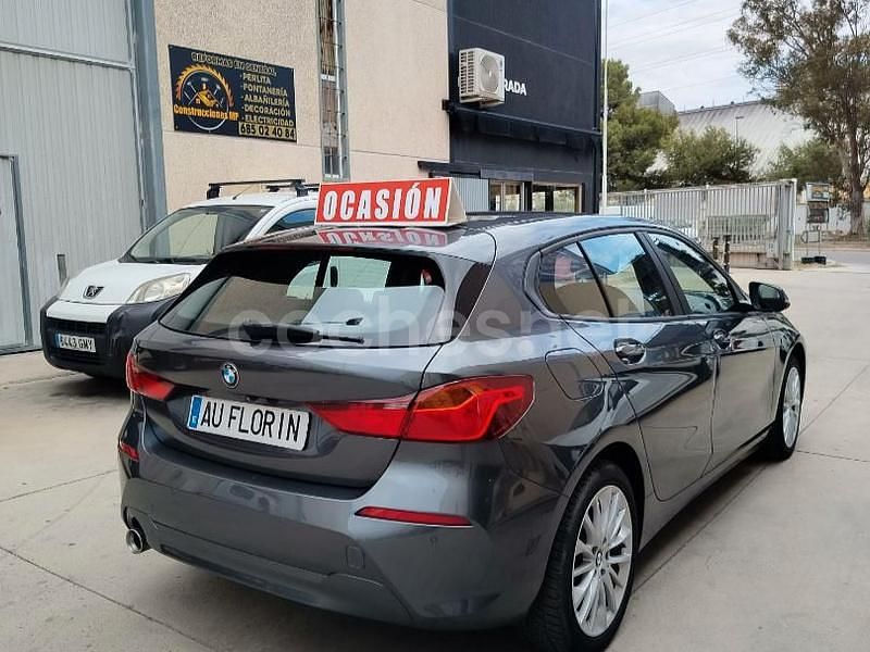 Usado BMW 116 116 CV (85 kW) 2020 Gris / plata Utilitario