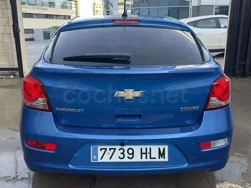Usado Chevrolet Cruze LTZ 141 CV (103 kW) 2012 Azul Berlina