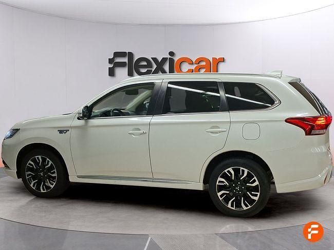 Usado Mitsubishi Outlander P-HEV 203 CV (149 kW) 2018 Blanco