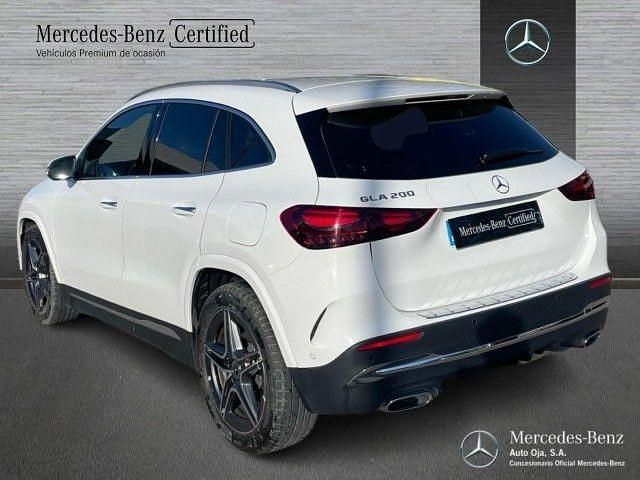 Usado Mercedes GLA200 AMG line 163 CV (119 kW) 2026 Blanco polar SUV