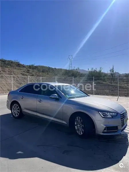 Usado Audi A4 Advanced Plus 190 CV (139 kW) 2019 Gris / plata Berlina