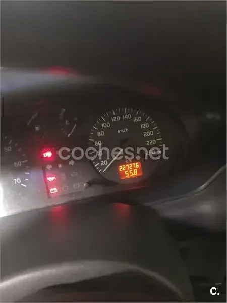 Usado Renault Mégane Authentique 80 CV (58 kW) 2001 Blanco Berlina