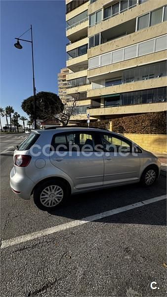 Usado VW Golf Plus Cross Advance 105 CV (77 kW) 2010 Gris / plata Monovolumen