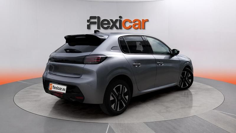 Usado Peugeot 208 Allure 110 CV (80 kW) 2025 Blanco Utilitario