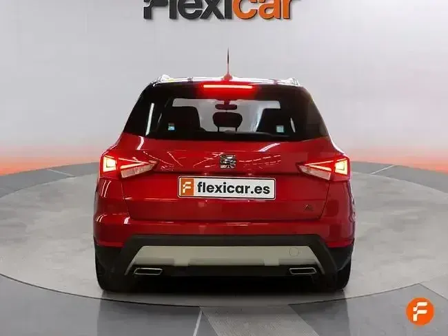 Usado Seat Arona Ecomotive 110 CV (80 kW) 2020 Rojo SUV