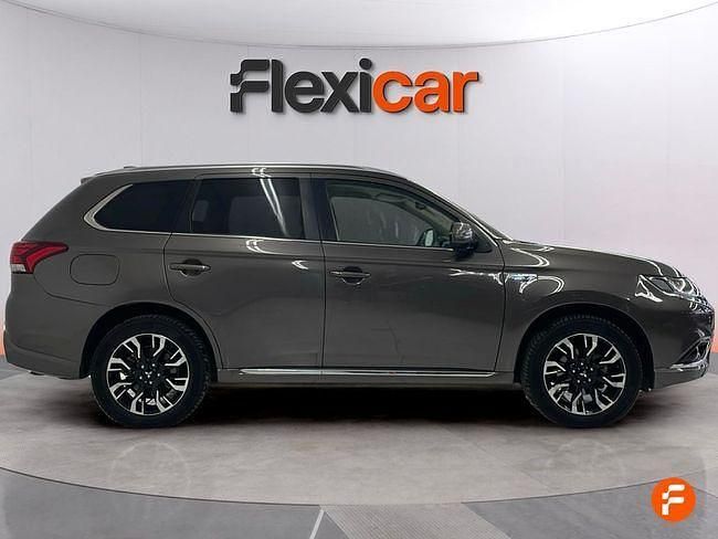 Usado Mitsubishi Outlander P-HEV 203 CV (149 kW) 2017 Marrón SUV