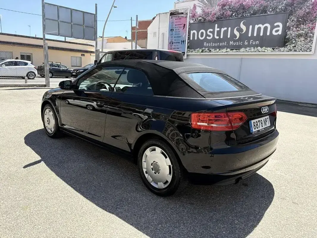 Usado Audi A3 Cabriolet Attraction 105 CV (77 kW) 2010 Negro Descapotable