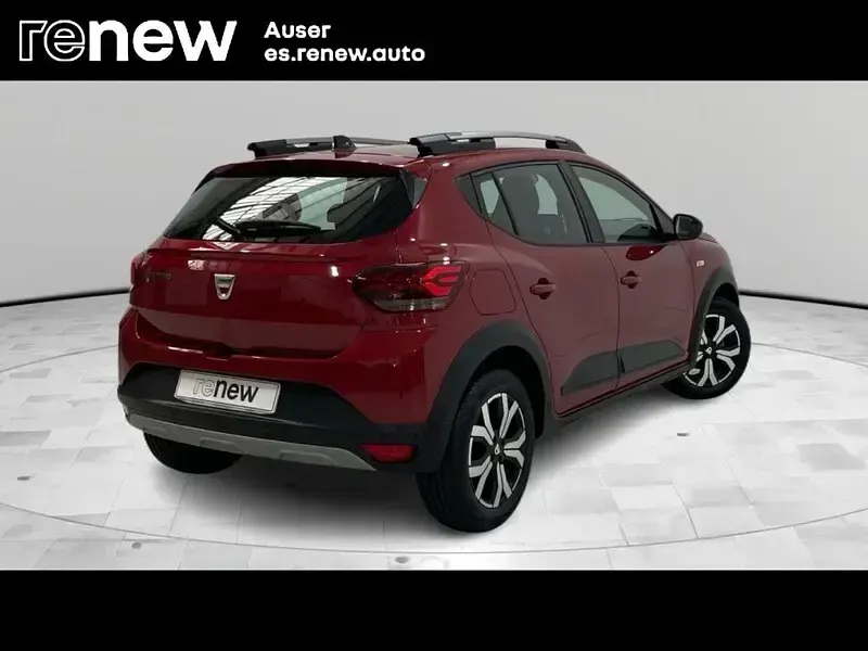 Usado Dacia Sandero Expression 100 CV (73 kW) 2023 Rojo Berlina
