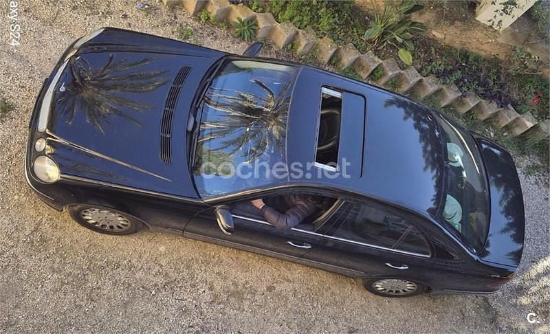Negro Usado 2004 Mercedes E220 Elegance Berlina | 4000 € (Precio justo) - Imagen 1/3