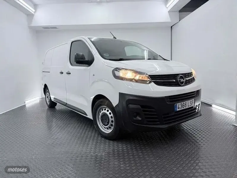 Usado Opel Vivaro 102 CV (75 kW) 2021 Blanco Monovolumen