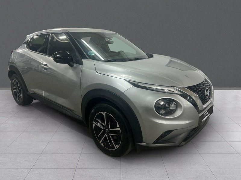 Usado Nissan Juke N-Connecta 114 CV (83 kW) 2024 Plata metalizado SUV