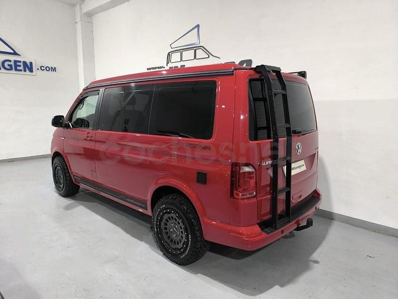 Usado VW California Beach 150 CV (110 kW) 2020 Rojo Van