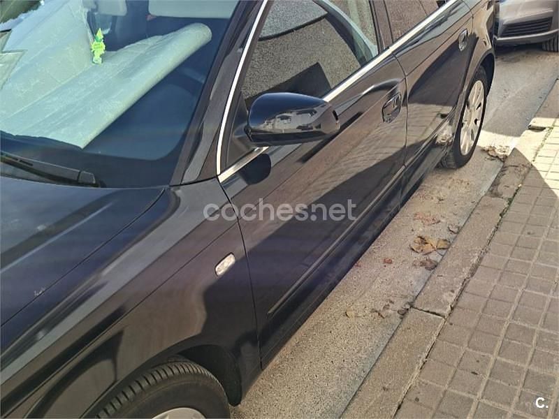 Usado Audi A4 115 CV (84 kW) 2007 Negro Familiar