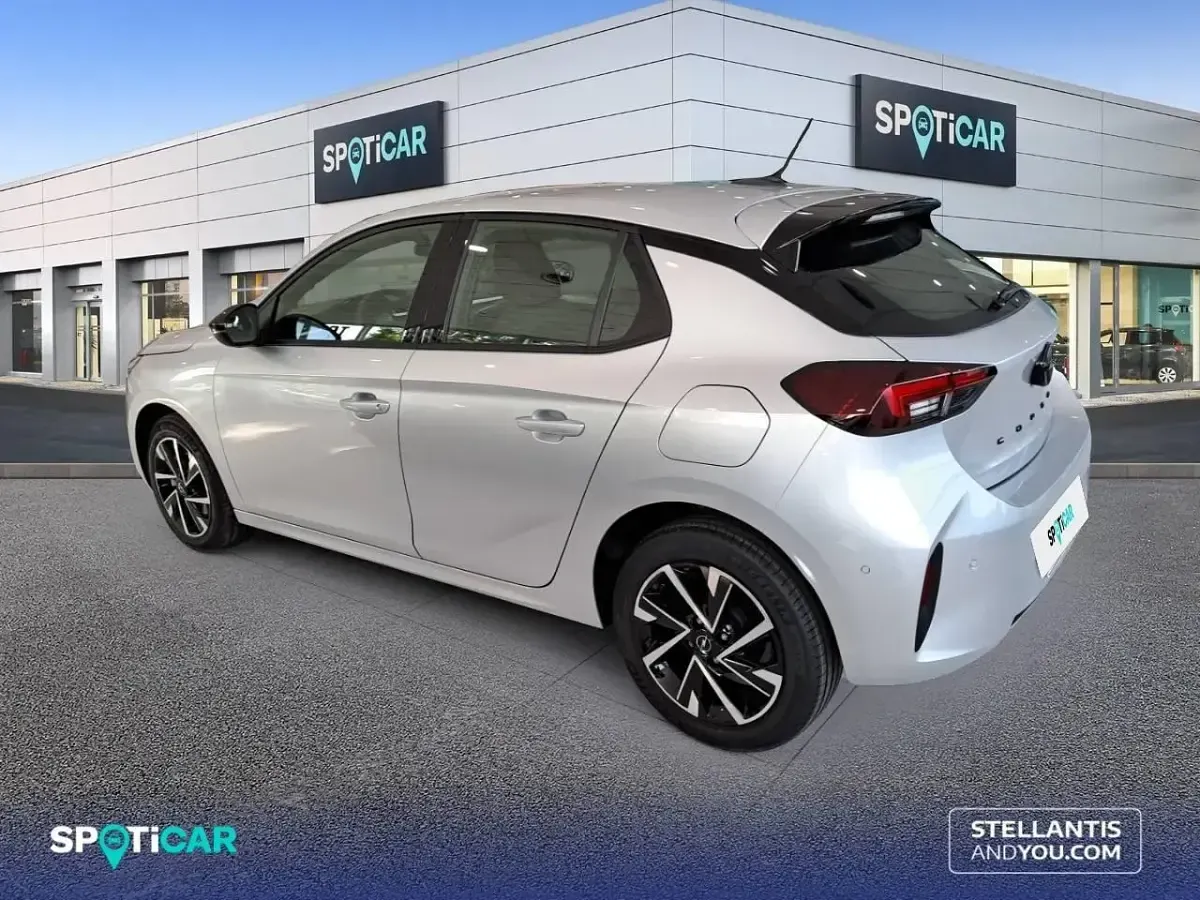 Nuevo Opel Corsa 101 CV (74 kW) 2026 Gris Utilitario