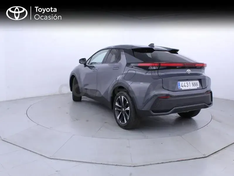 Usado Toyota C-HR Advance 140 CV (102 kW) 2026 Gris / plata SUV