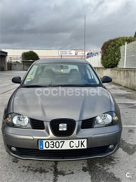 Usado Seat Ibiza 75 CV (55 kW) 2003 Gris / plata Utilitario